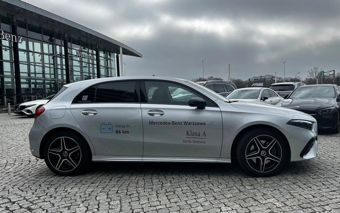 Mercedes-Benz Klasa A cena 194900 przebieg: 7412, rok produkcji 2023 z Daleszyce małe 46